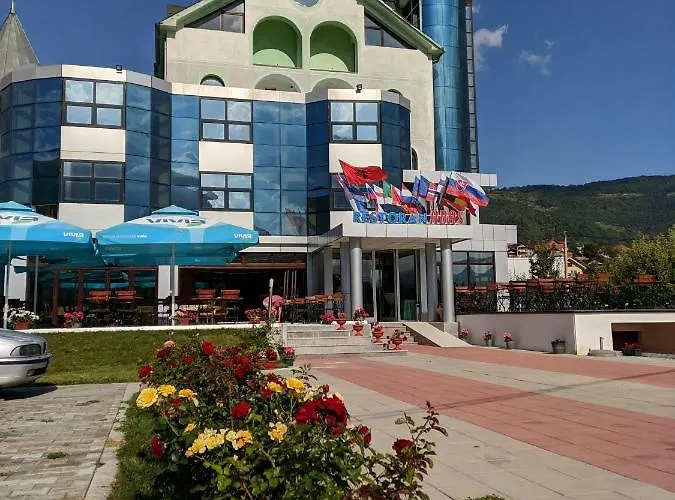 Apartments & Restaurant Abas