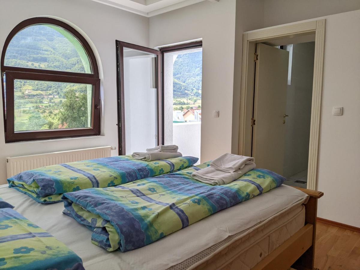 Appartement & Restaurant Abas *