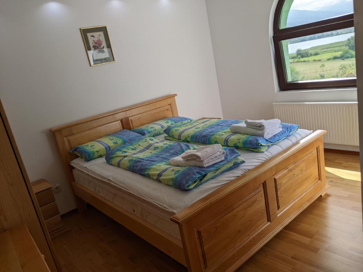 Appartement & Restaurant Abas Plav