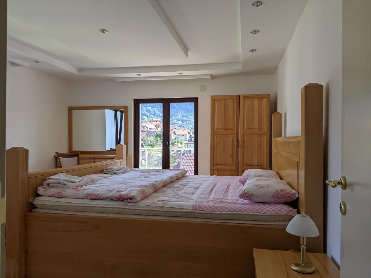 Appartement & Restaurant Abas Plav