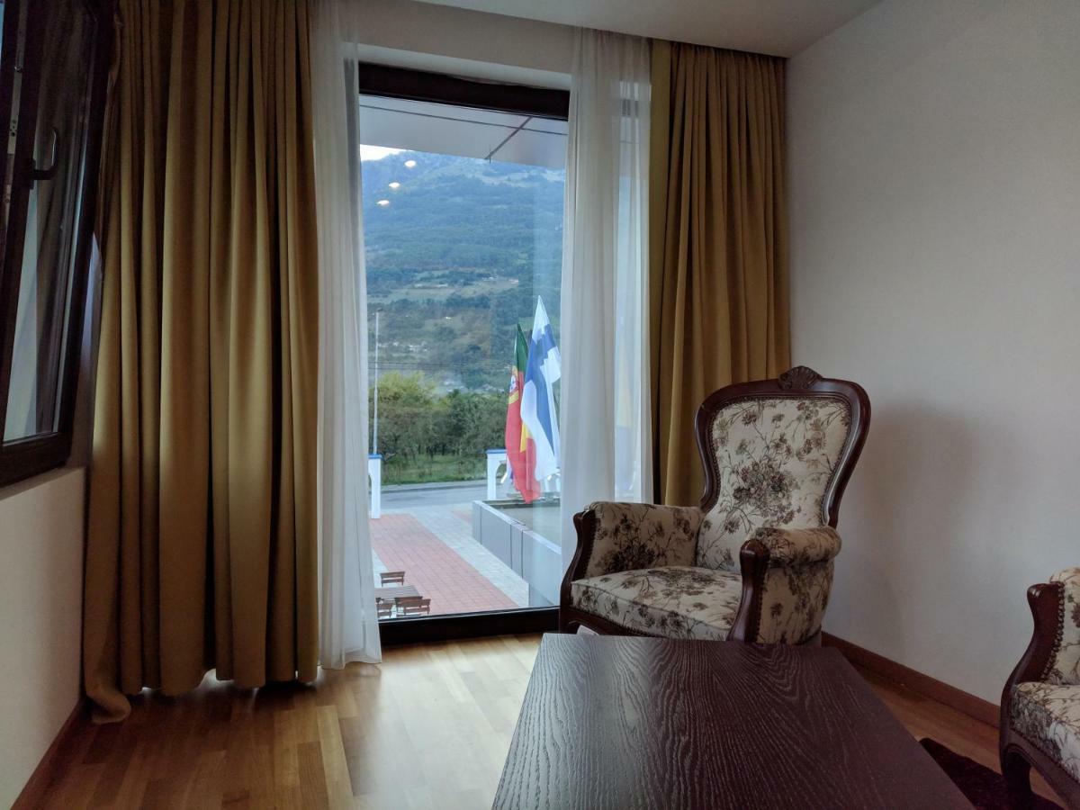 & Restaurant Abas Appartement Plav